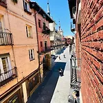 Arquitecto De La Vida- Plaza Mayor * León