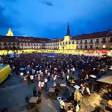 Arquitecto De La Vida- Plaza Mayor 게스트하우스 *
