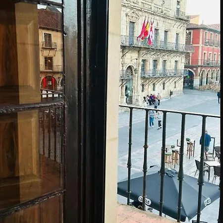 Arquitecto De La Vida- Plaza Mayor Guest house Leon