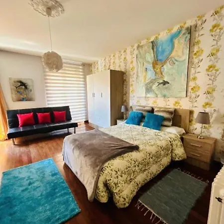 Arquitecto De La Vida- Plaza Mayor בית הארחה