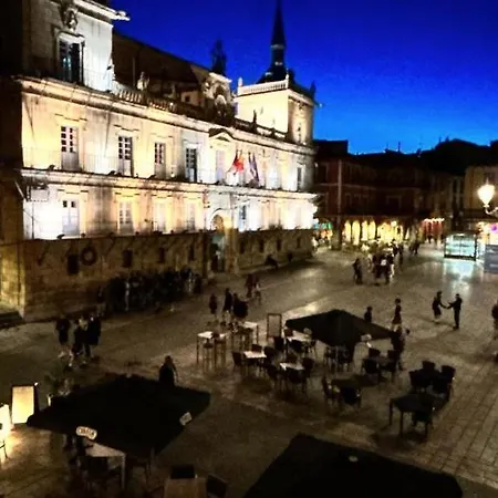 Arquitecto De La Vida- Plaza Mayor León