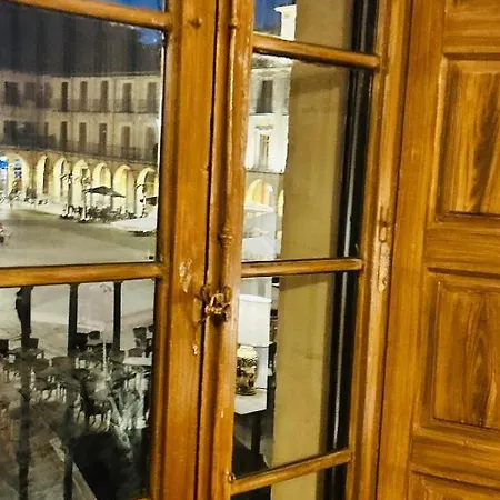 Arquitecto De La Vida I - Plaza Mayor * León