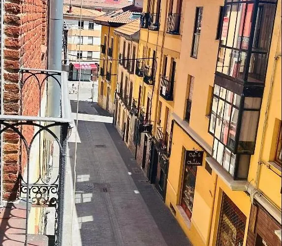 Πανσιόν Arquitecto De La Vida- Plaza Mayor León