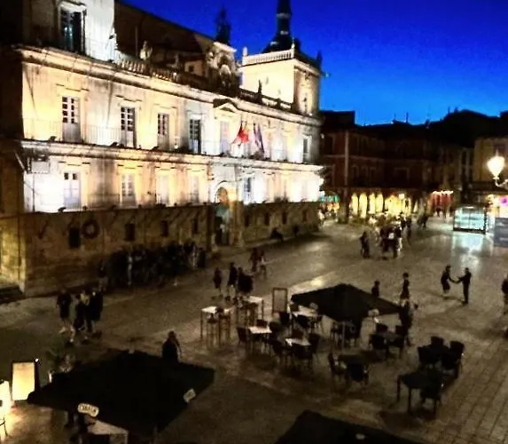 Arquitecto De La Vida- Plaza Mayor León