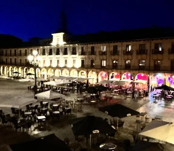 Arquitecto De La Vida- Plaza Mayor Πανσιόν