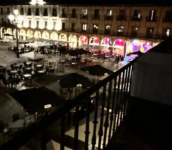 Arquitecto De La Vida- Plaza Mayor Πανσιόν León