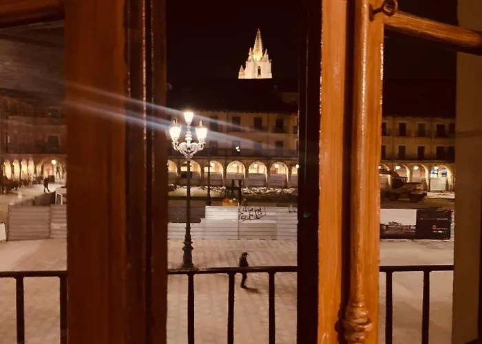 Arquitecto De La Vida- Plaza Mayor León