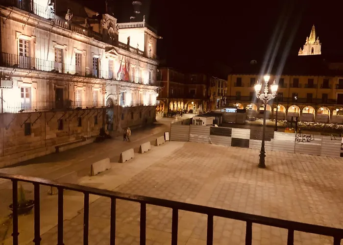 Arquitecto De La Vida- Plaza Mayor León